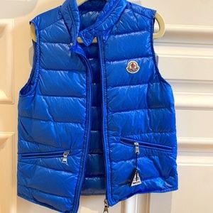 Moncler Boys kids blue puffer vest size 6